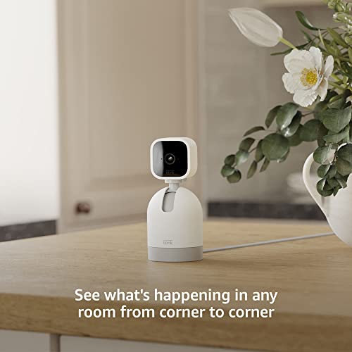 White Rotating Indoor Plug-In Smart Security Camera H1479
